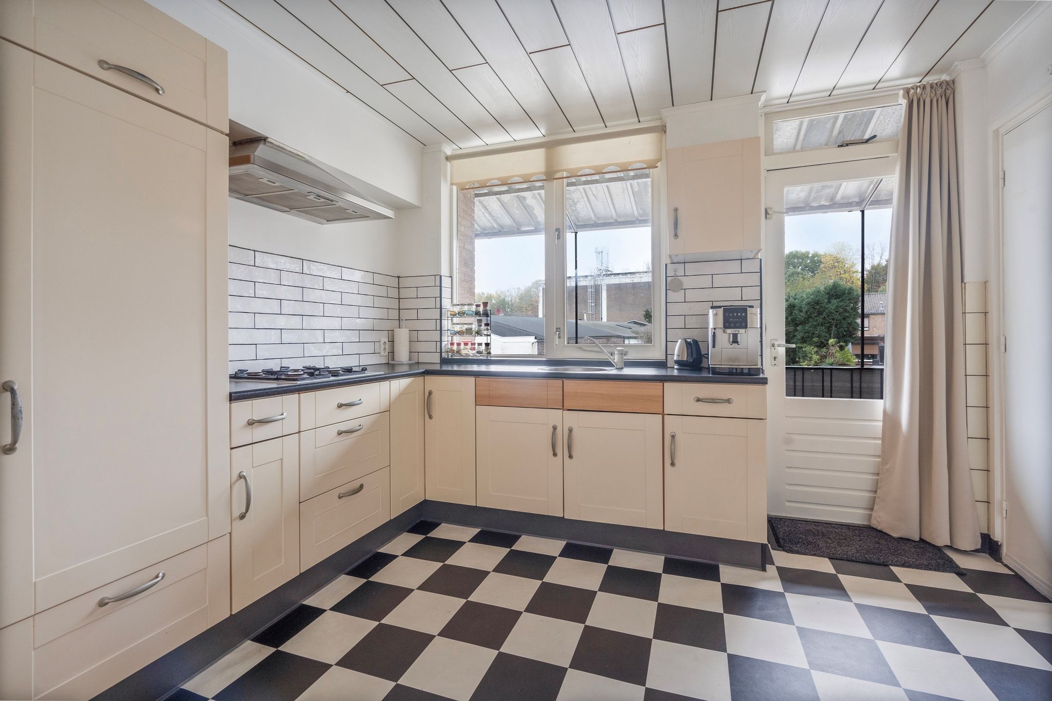 Foto 9 van Kouvenderstraat 153