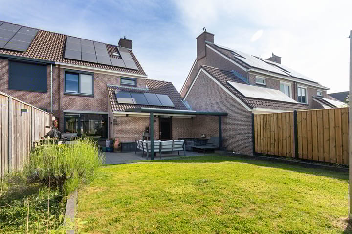 Foto 13 van Van Lintrehof 6