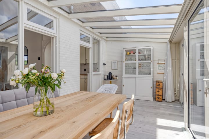 Photo 10 of Van Hogendorpweg 6