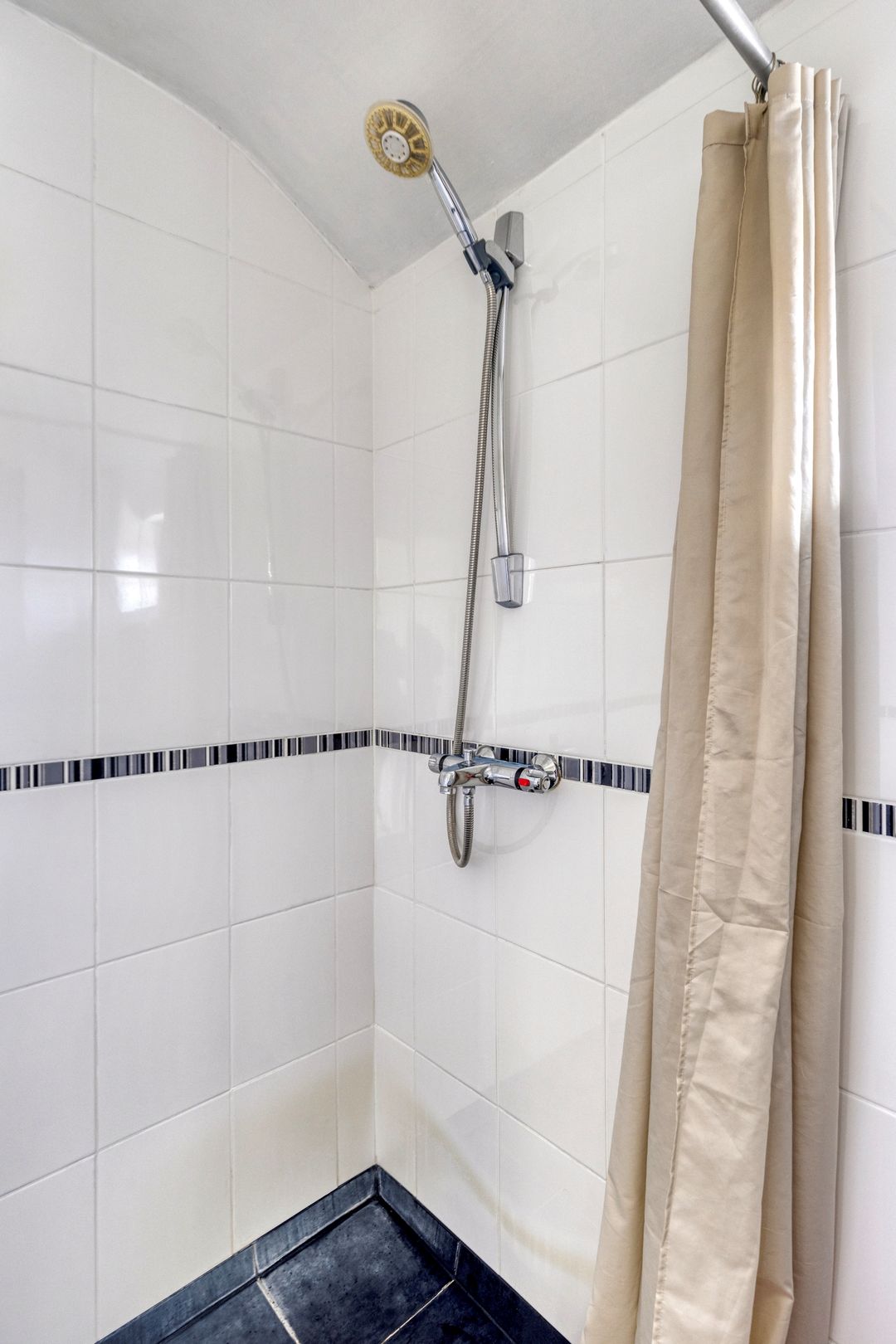 Foto 26 van Van Hogendorpweg 6