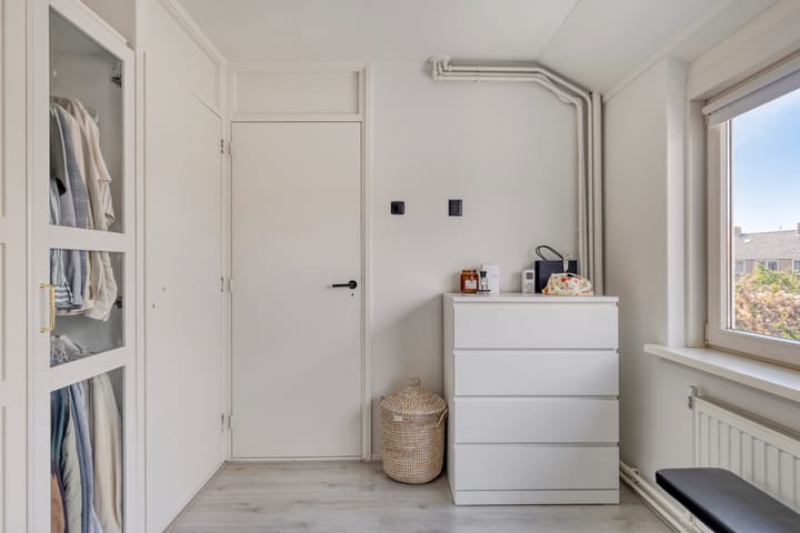 Photo 30 of Van Hogendorpweg 6