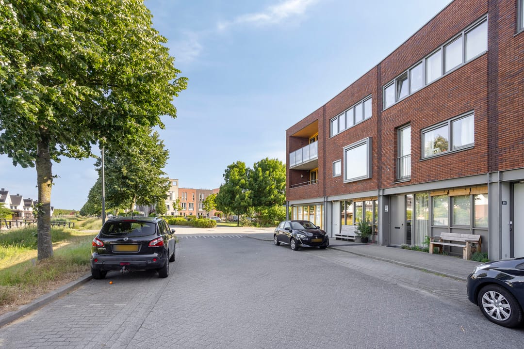 Foto 28 van John Lennonstraat 39