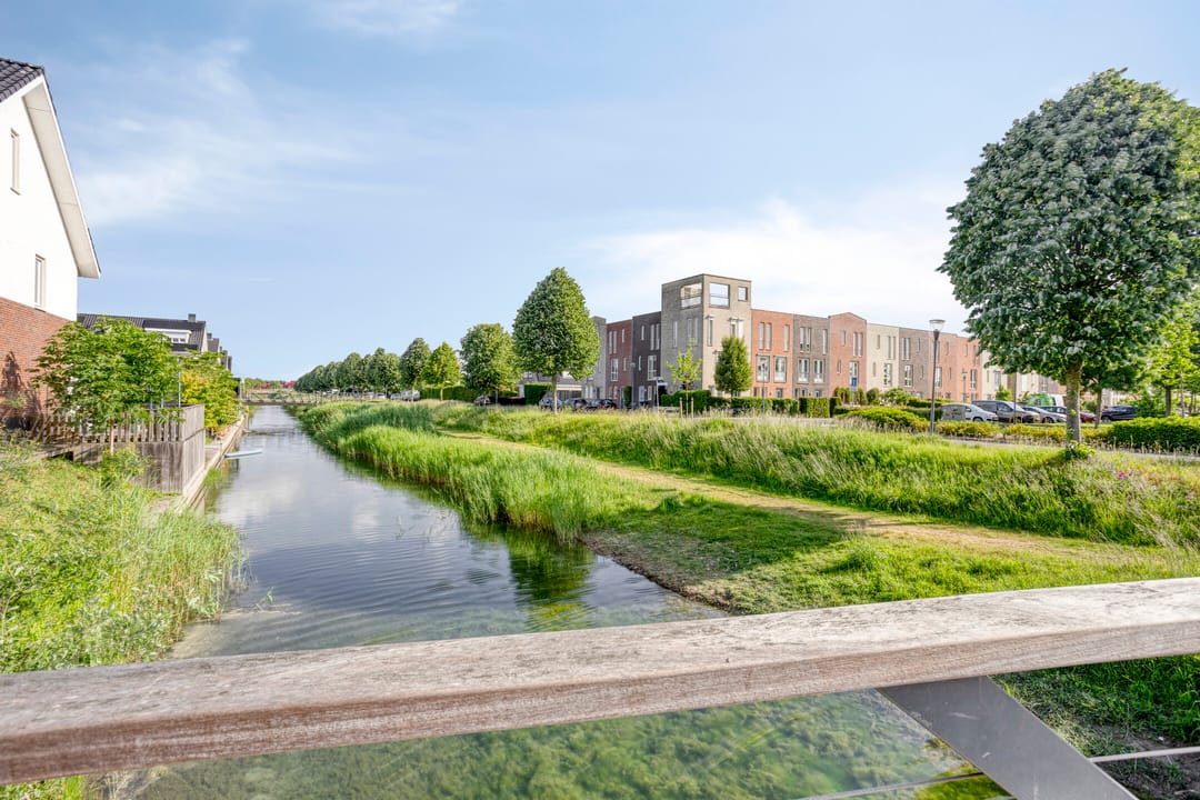 Foto 32 van John Lennonstraat 39