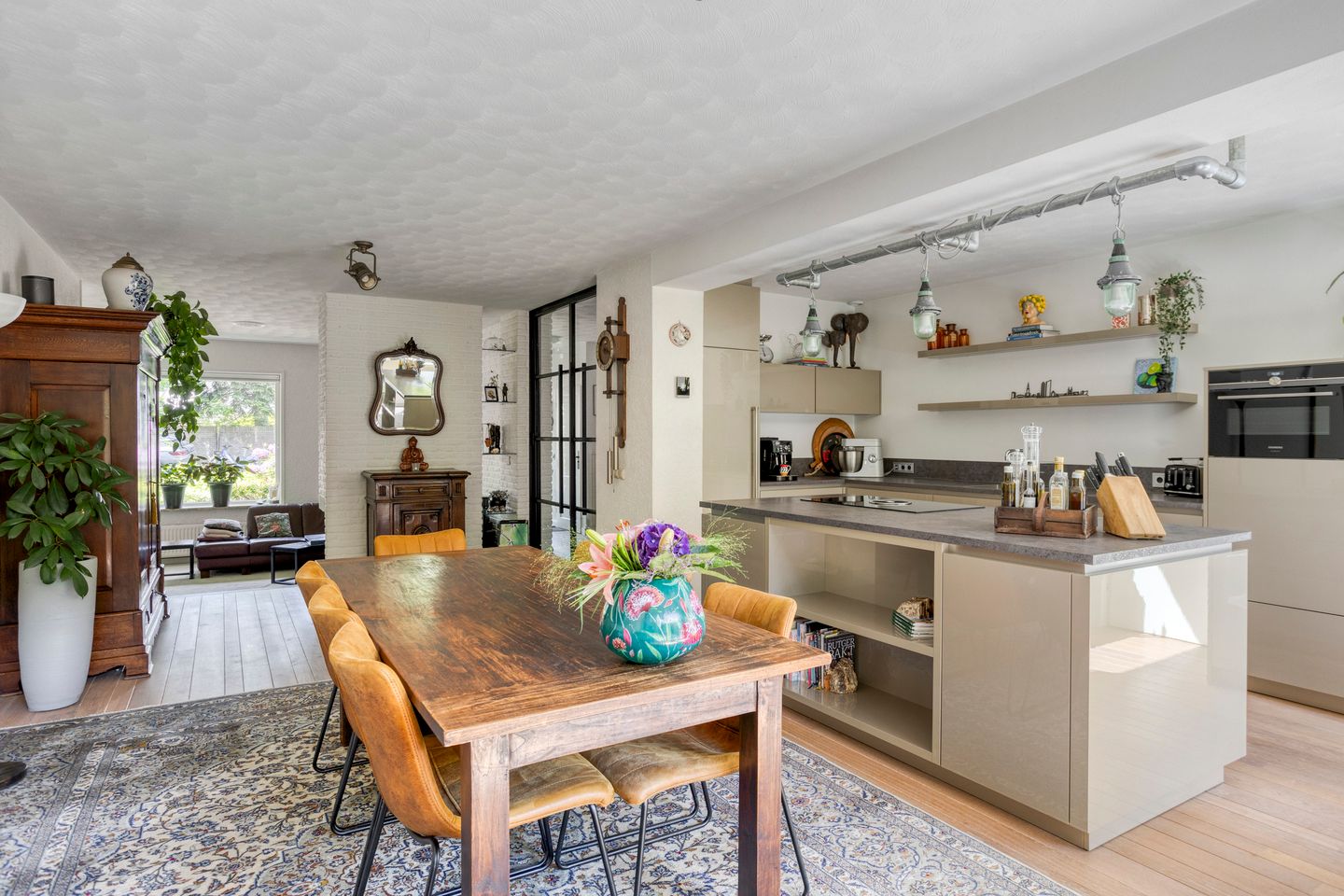 Photo 10 of Schweitzerlaan 35