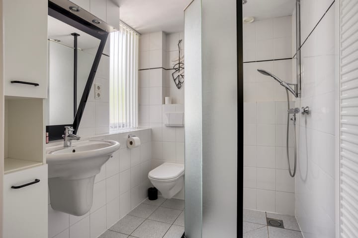 Foto 33 van Schweitzerlaan 35