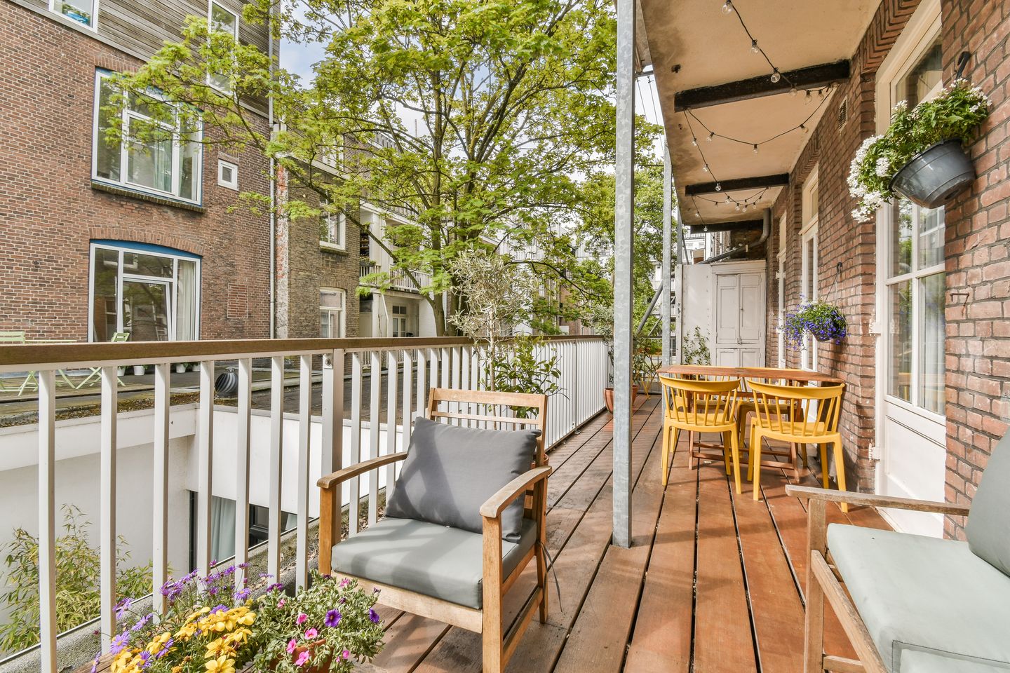 Foto 14 van Van Ostadestraat 296-1