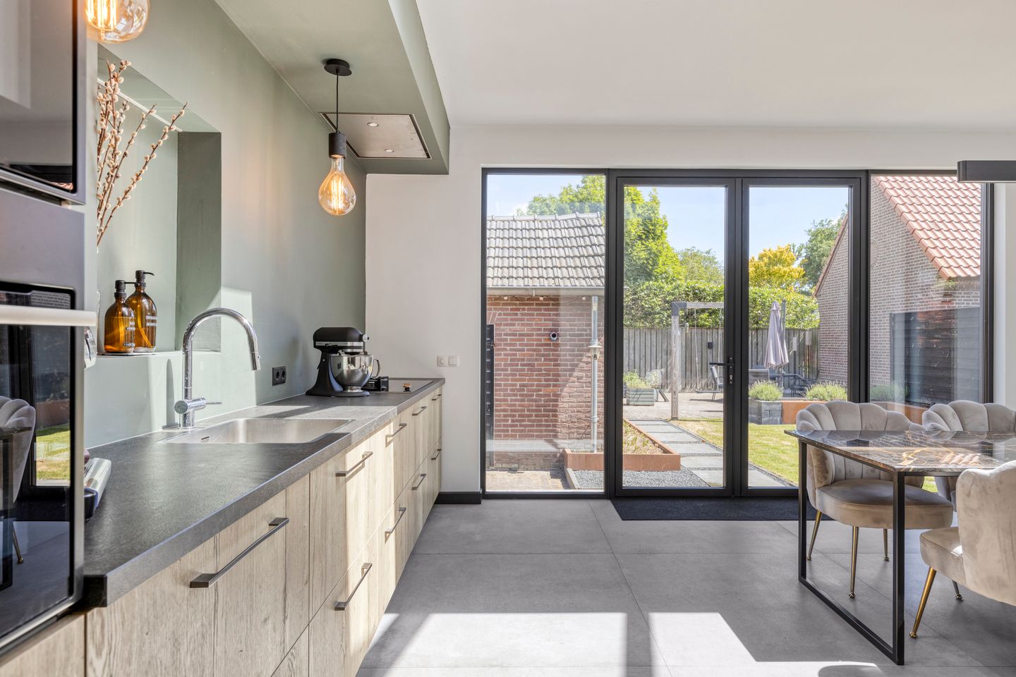 Foto 20 van Oranje Nassaulaan 4