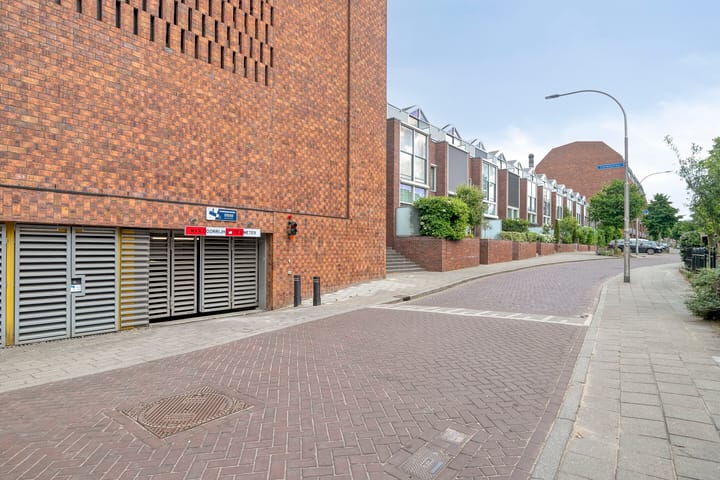 Foto 6 van de Ruyterstraat 80