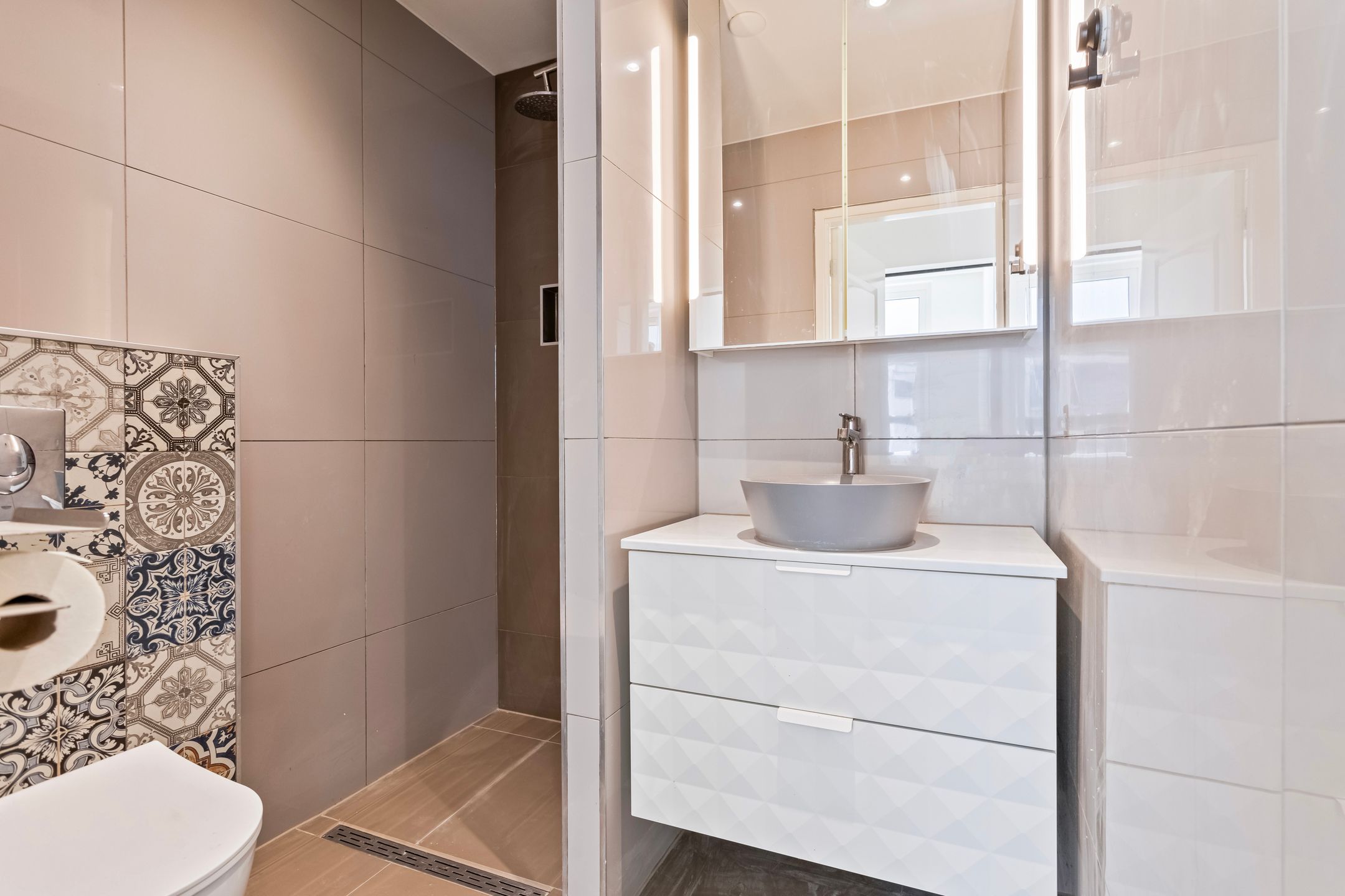 Foto 15 van Borneostraat 100-2