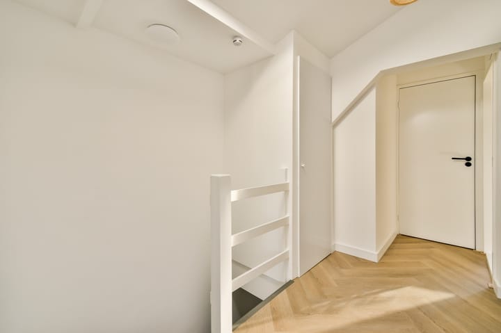 Foto 16 van Lange Margarethastraat 30-A