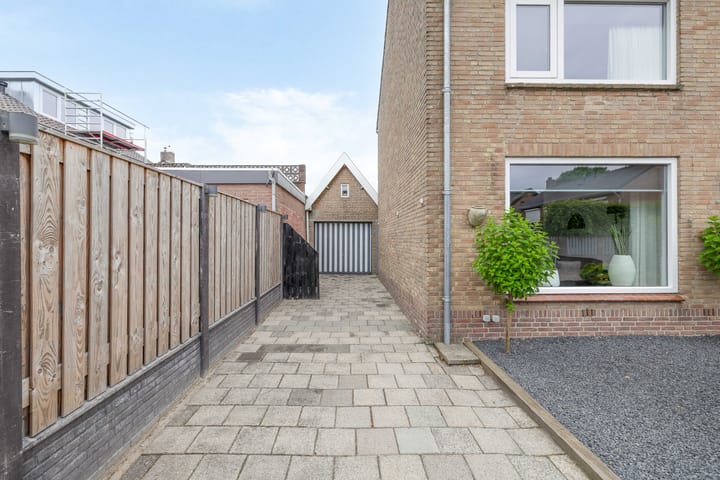 Foto 2 van Margrietstraat 4