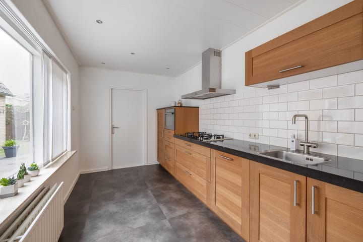 Foto 8 van Margrietstraat 4