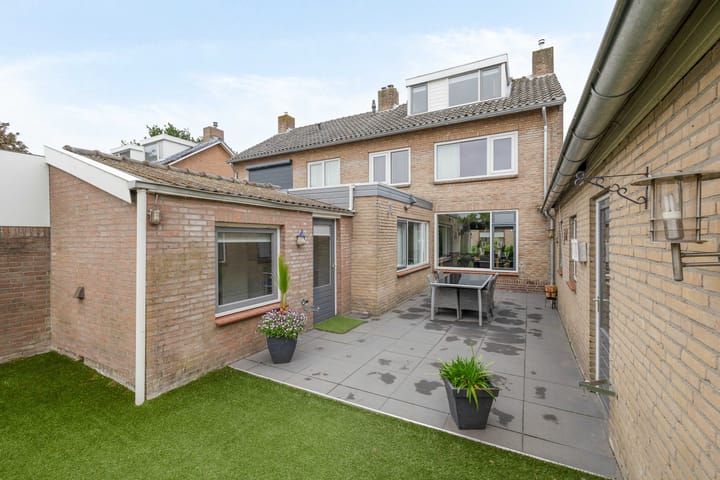 Foto 13 van Margrietstraat 4