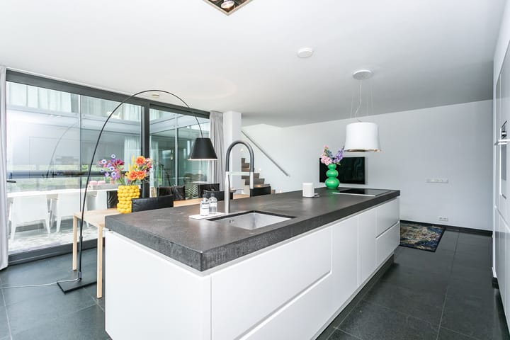 Foto 10 van Madelief 6