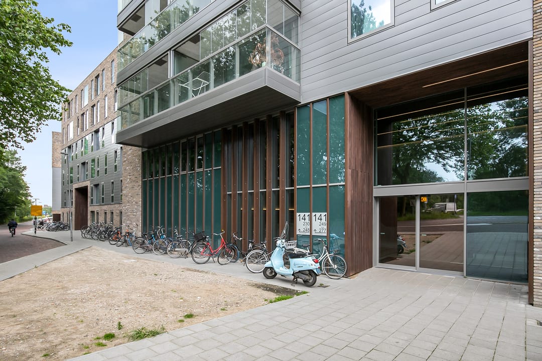 Foto 2 van Friesestraatweg 141-18