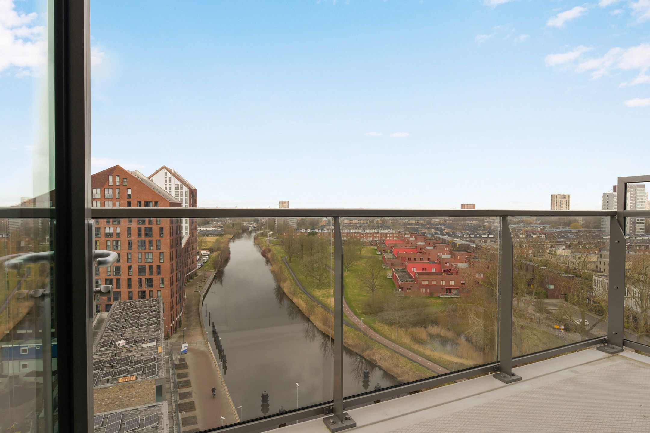 Foto 9 van Friesestraatweg 141-18