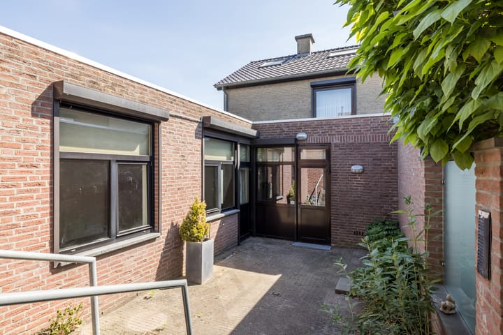 Photo 25 of Mostardstraat 31