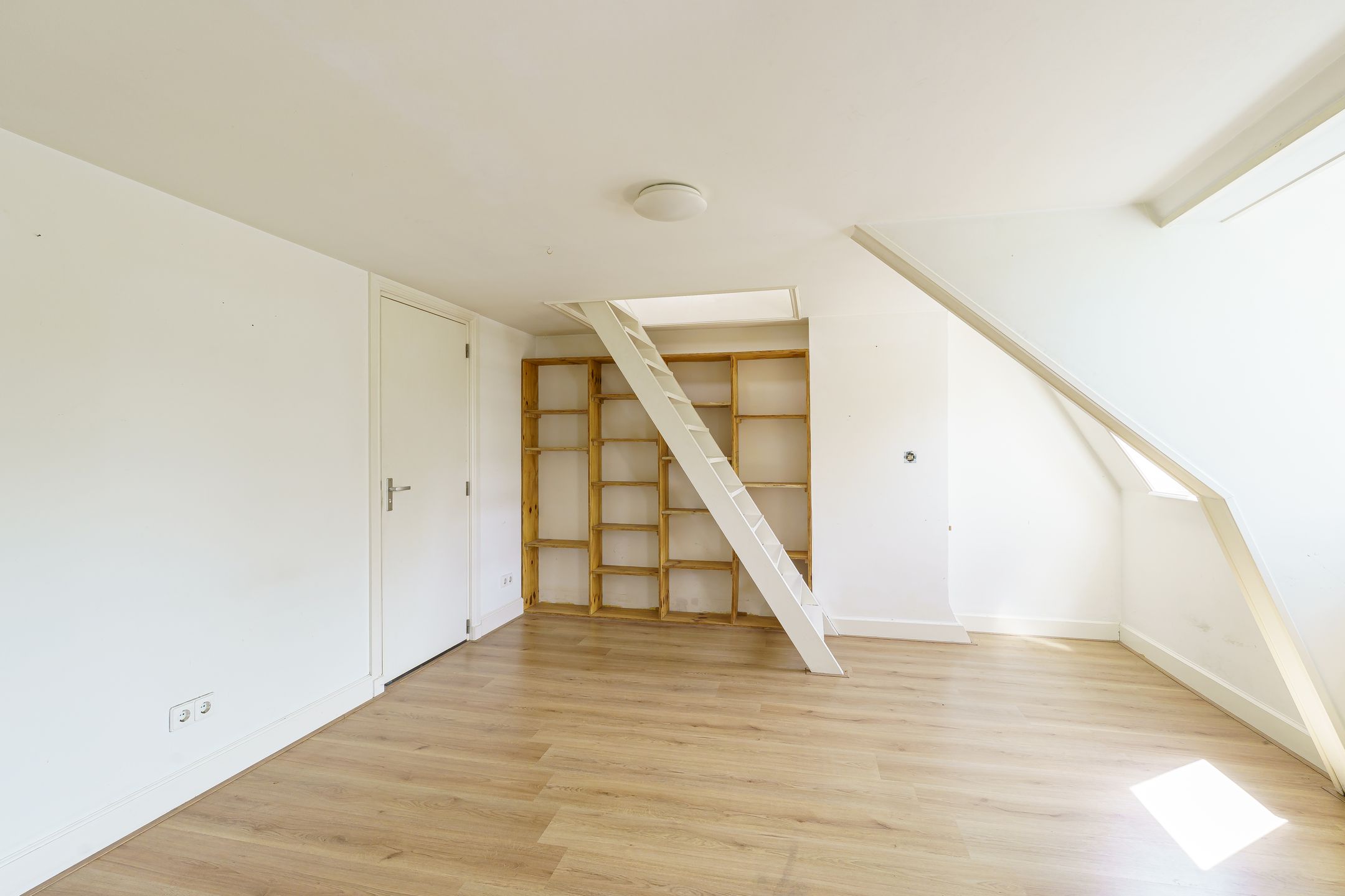 Photo 12 of Kloosterstraat 67-A