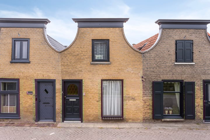Photo 2 of Dorpsstraat 11