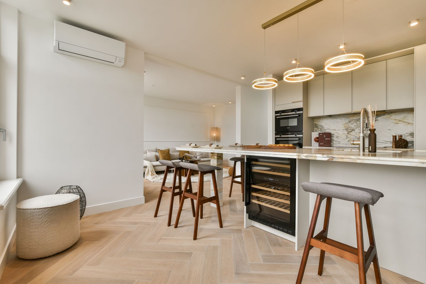 Photo 10 of Zocherstraat 9-4