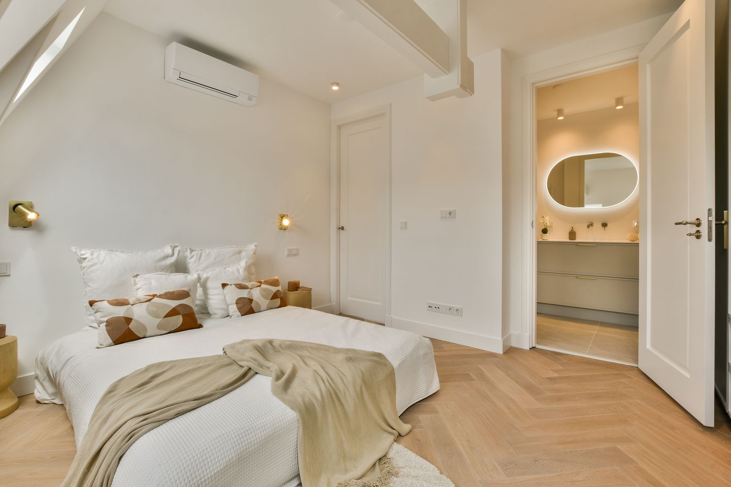 Photo 14 of Zocherstraat 9-4