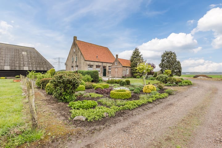 Photo 10 of Roosendaalsebaan 86