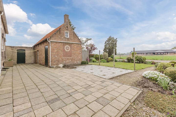 Photo 13 of Roosendaalsebaan 86