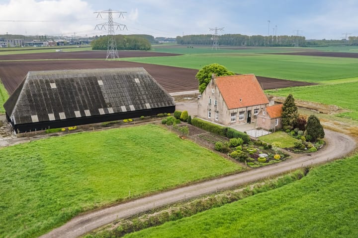 Photo 5 of Roosendaalsebaan 86