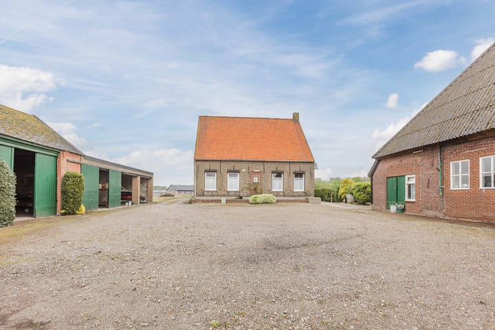 Photo 42 of Roosendaalsebaan 86