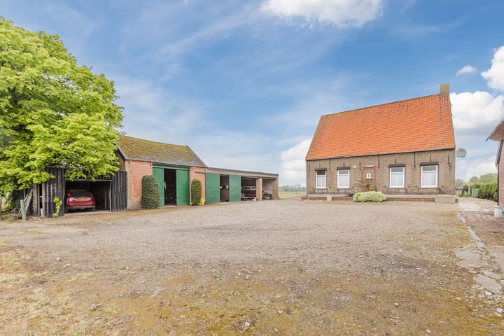 Photo 41 of Roosendaalsebaan 86