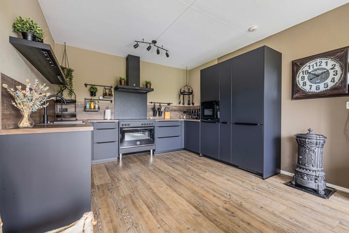 Foto 8 van Stationsweg 92-618