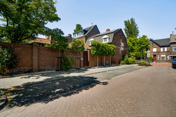 Photo 25 of Julianalaan 65