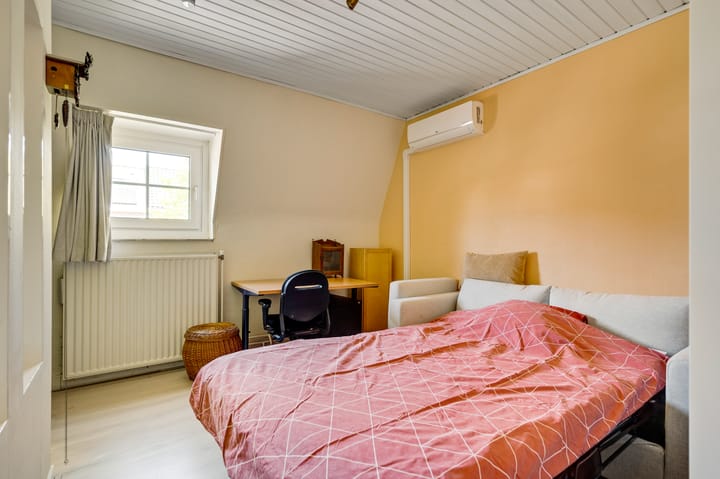 Photo 28 of Julianalaan 65