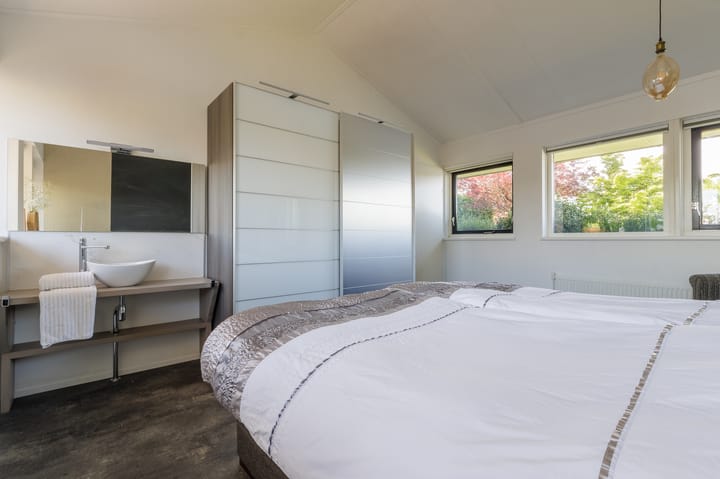 Photo 19 of Vechtlaan 12