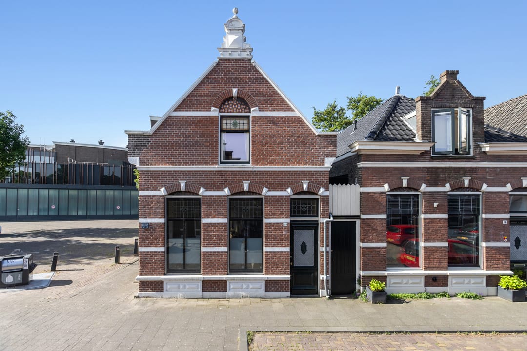 Photo 1 of Emmastraat 18