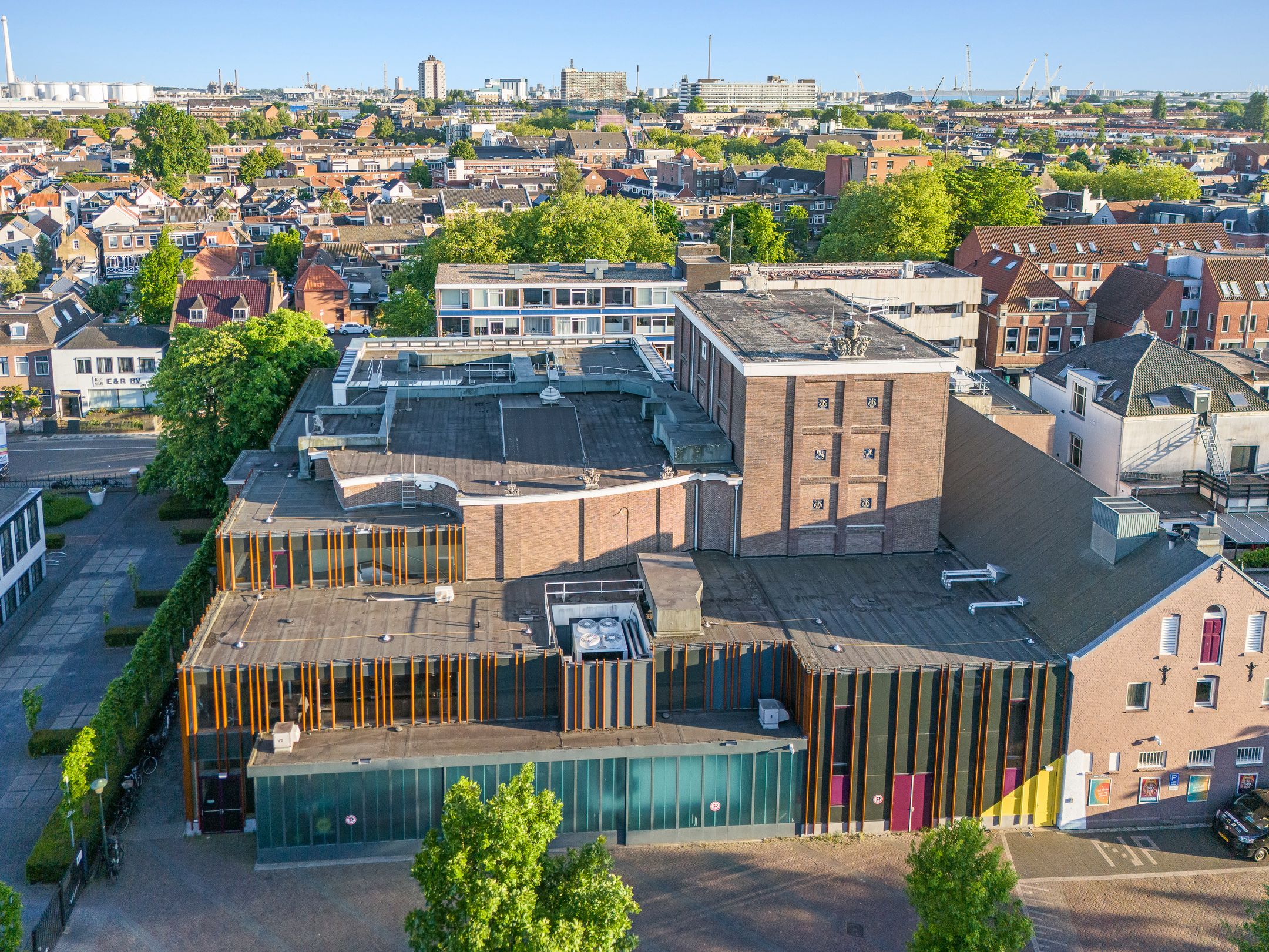 Photo 6 of Emmastraat 18