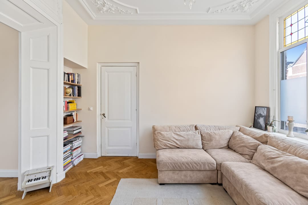 Photo 11 of Emmastraat 18