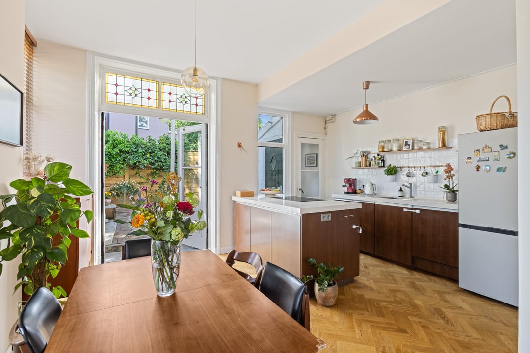 Photo 16 of Emmastraat 18