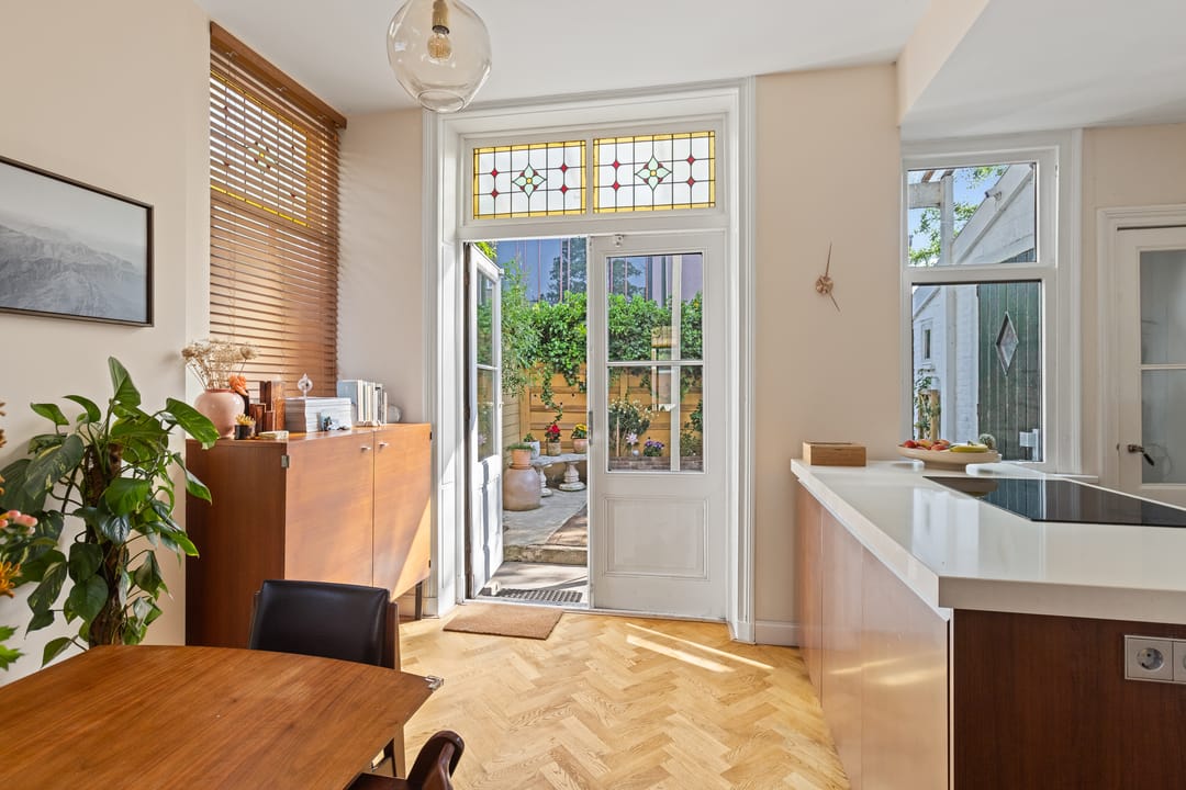 Photo 17 of Emmastraat 18