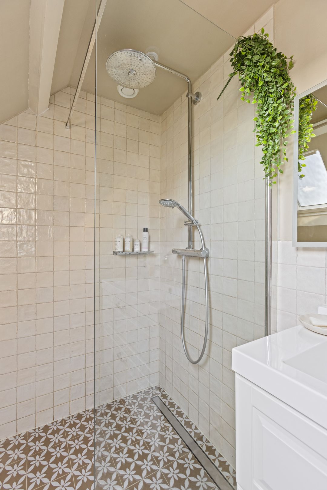 Photo 38 of Emmastraat 18