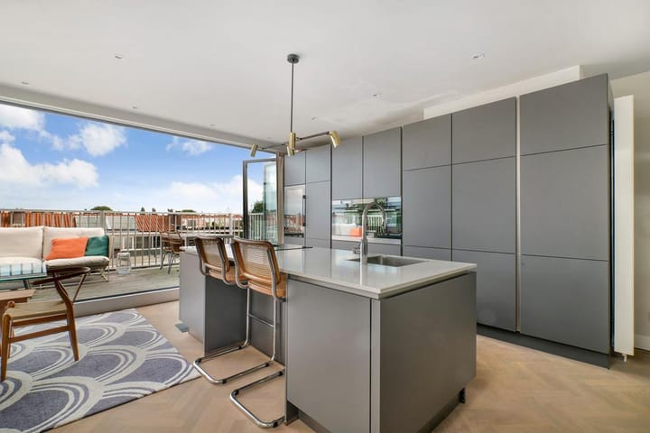 Photo 2 of Postjeskade 193-4