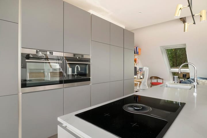 Photo 3 of Postjeskade 193-4