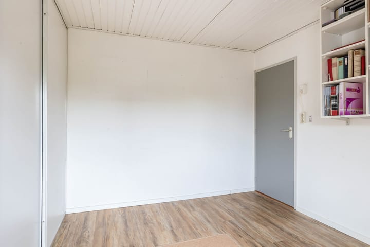 Foto 13 van Esdoornstraat 7