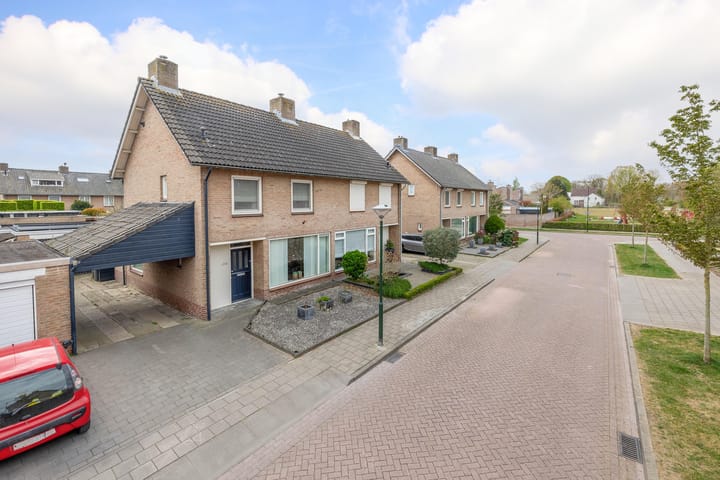 Foto 25 van Esdoornstraat 7