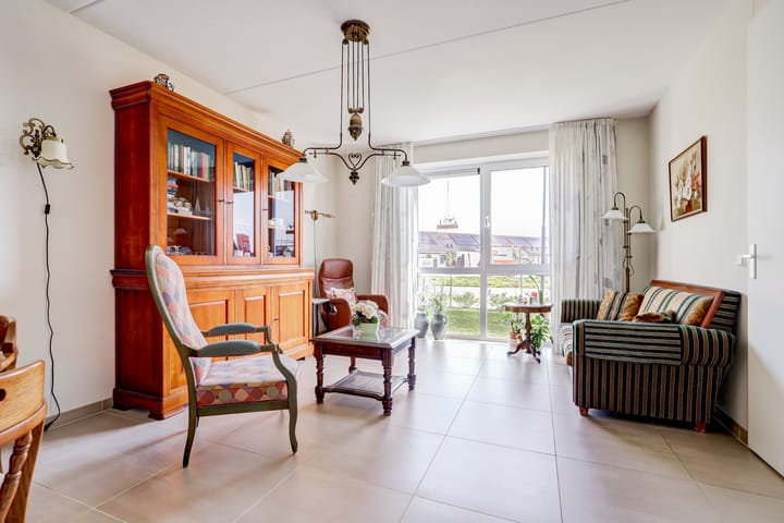 Photo 9 of Annie MG Schmidtsingel 38