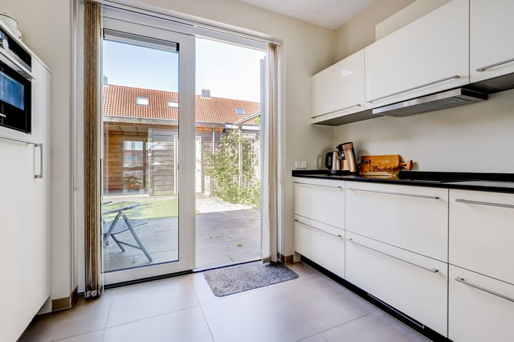 Photo 17 of Annie MG Schmidtsingel 38