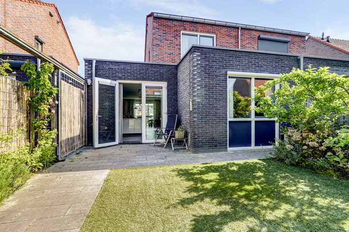 Photo 31 of Annie MG Schmidtsingel 38