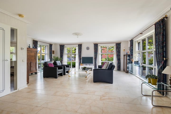 Photo 5 of Wallinga's-trije 12