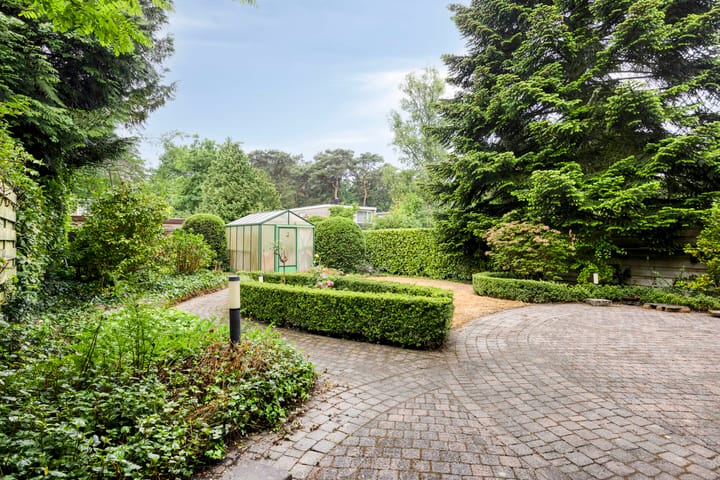 Foto 32 van Brederodestraat 7