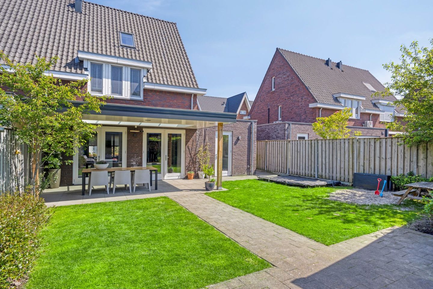 Foto 50 van Olievlas 11